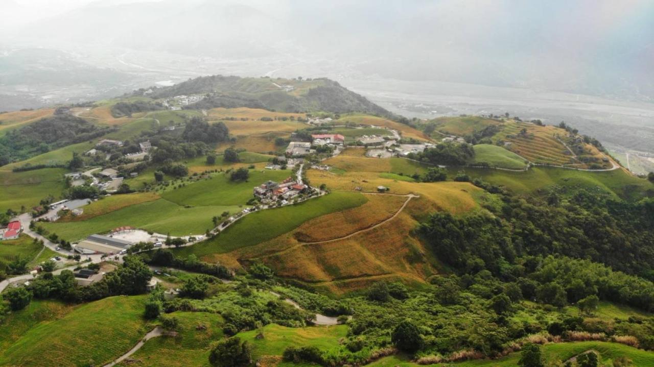 Rose Castle Apartment Taitung ภายนอก รูปภาพ