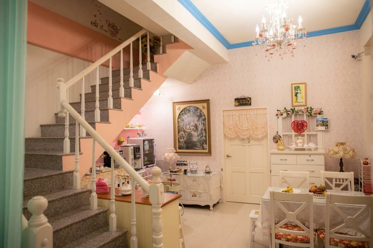 Rose Castle Apartment Taitung ภายนอก รูปภาพ